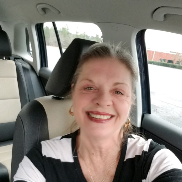 Meet your Posher, Joann - Picture 1 of 1